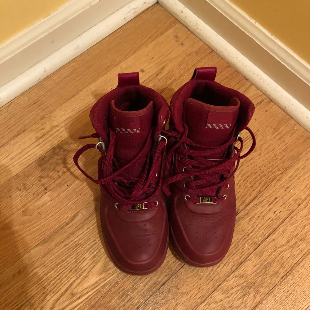 Nike Air Force 1 - burgundy